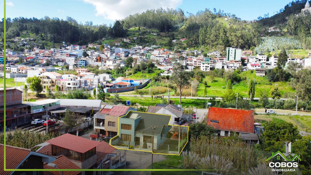 Casa de venta en Biblián - Image 2