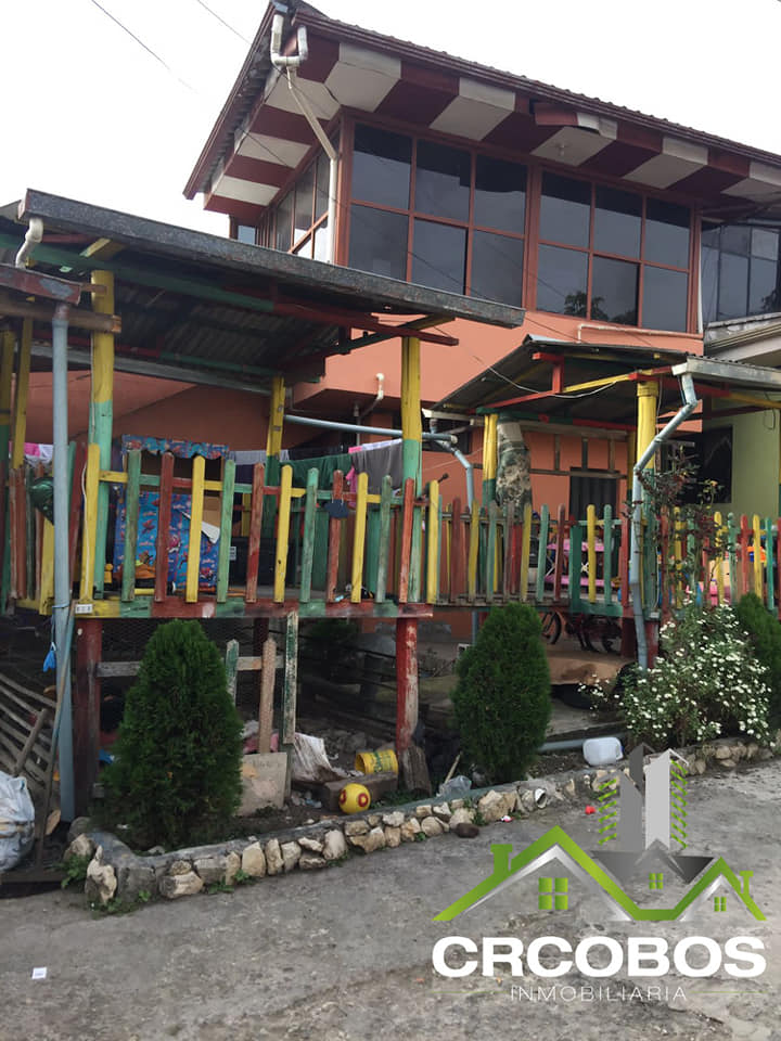 Casa de venta en Biblián - Image 11