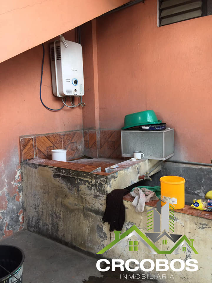 Casa de venta en Biblián - Image 10